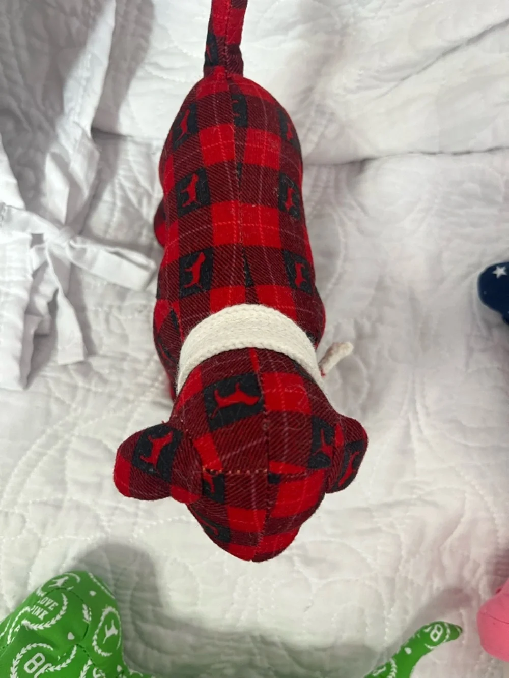 PINK Victoria's Secret Multi-Color Dog Plush Set (Red, Navy, Green, Pink) 4 pi - Picture 10 of 12